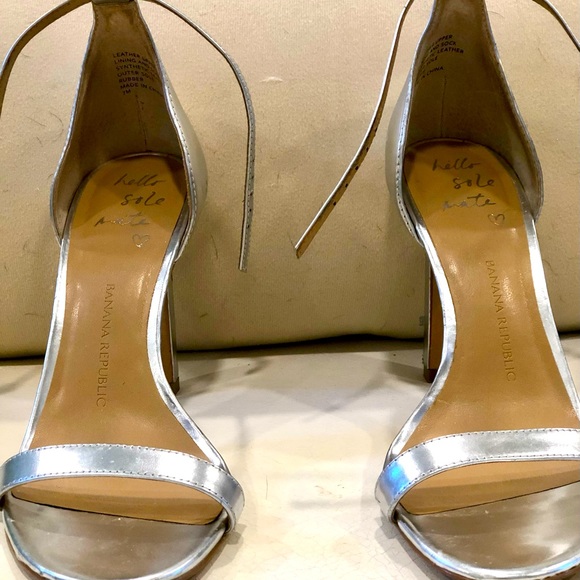 Banana Republic Hello Sole Mate Metallic Silver Stilettos 👠 Like New Size 7 - Picture 3 of 9